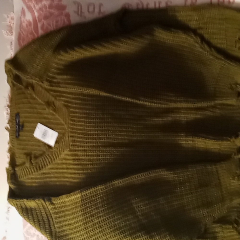 Loose fit sweater